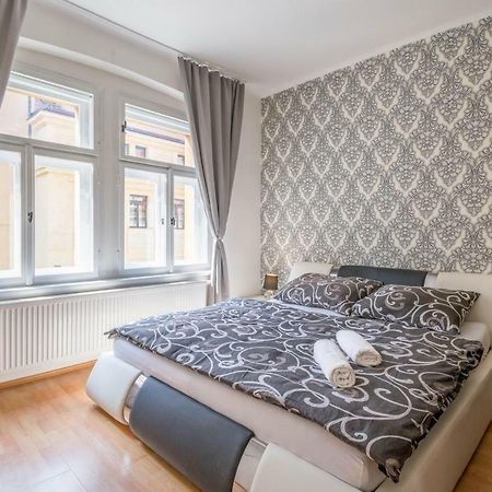Chest Design Apartments Praga Esterno foto