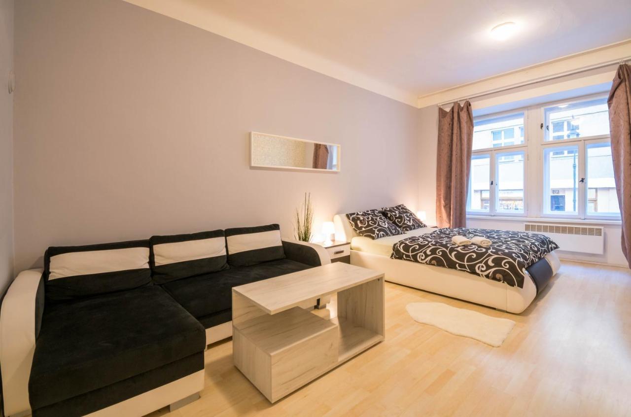 Chest Design Apartments Praga Esterno foto