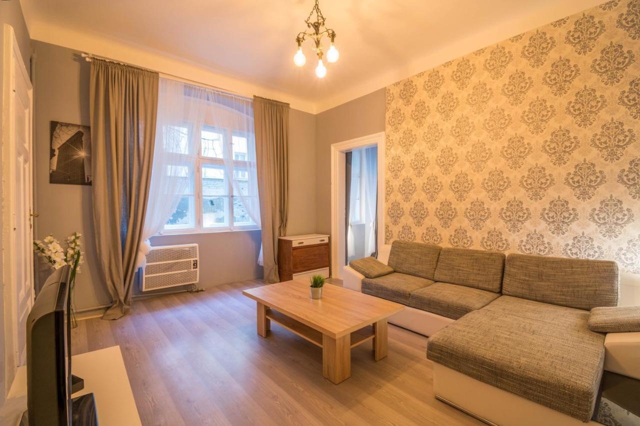 Chest Design Apartments Praga Esterno foto