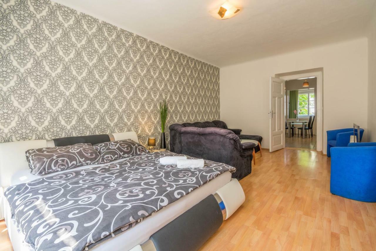 Chest Design Apartments Praga Esterno foto