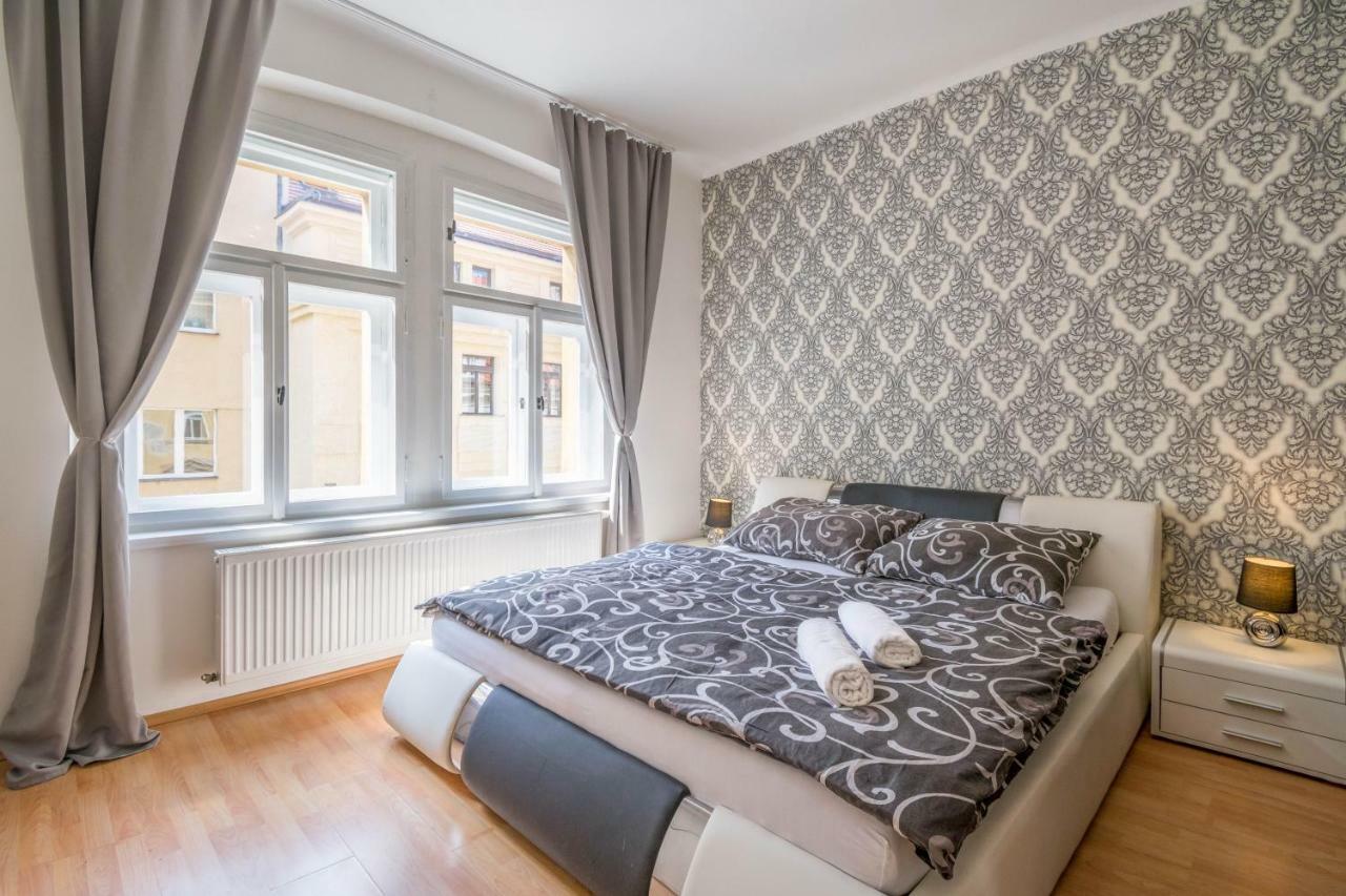 Chest Design Apartments Praga Esterno foto