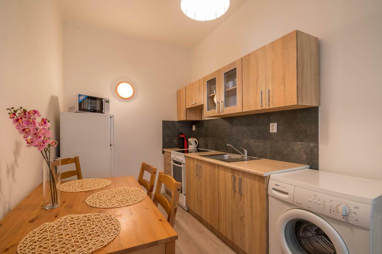 Chest Design Apartments Praga Esterno foto